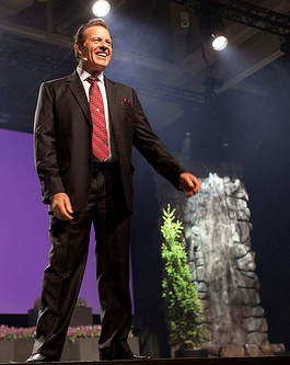 Gary Young speaking at the 2013 Grand Convention