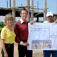 Gary and Mary with Ecuador school plans